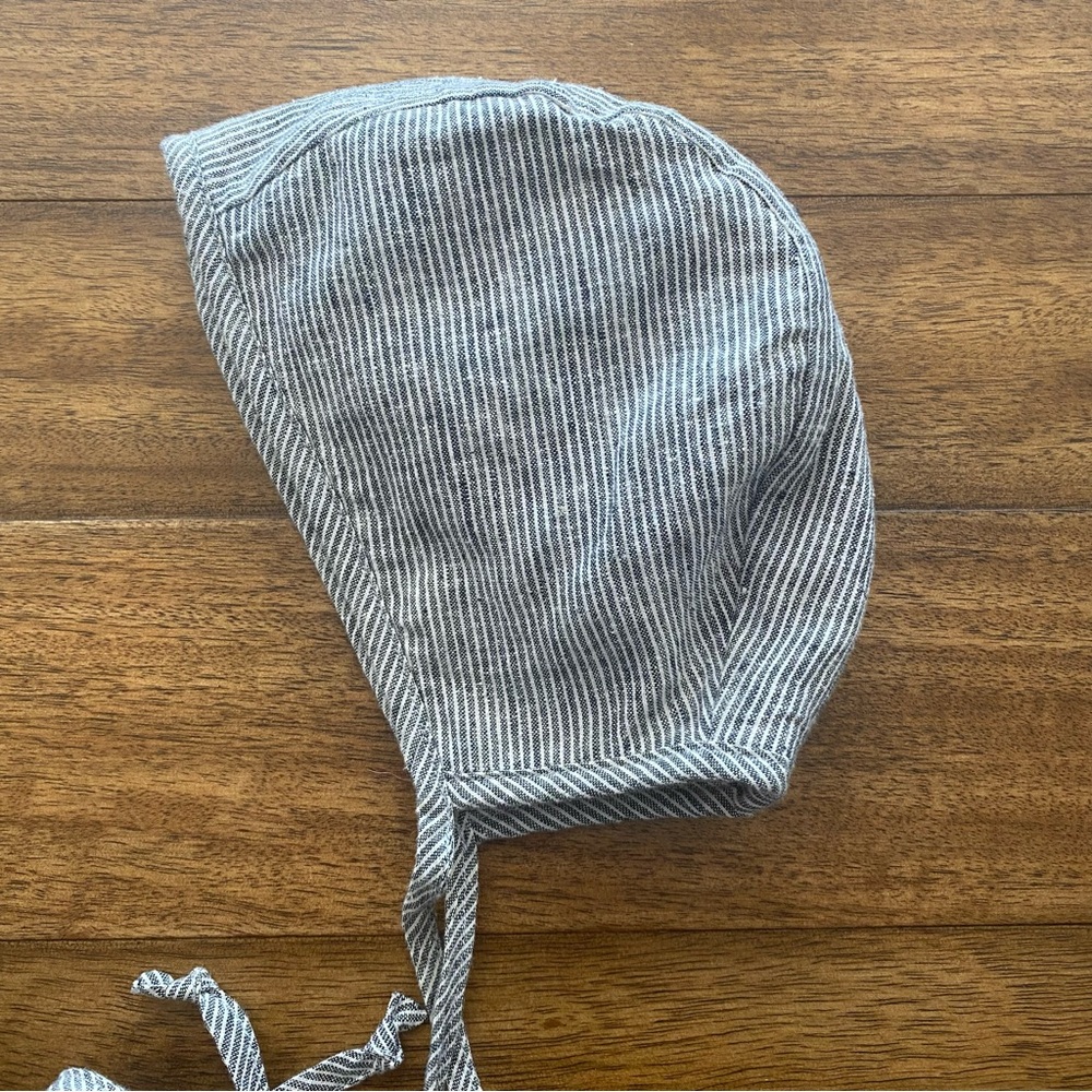 BRIAR BABY
SHERPA-LINED BABY BONNET - Picture 3 of 7